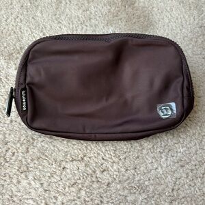 NWT lululemon Everywhere Belt Beg in French Press